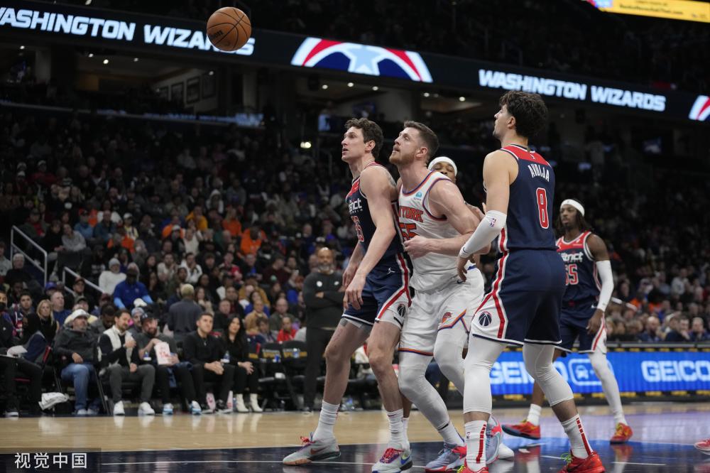 首对同台竞 首对同台竞